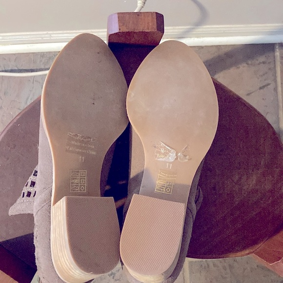 Jeffrey Campbell Taggart Taupe Open Weave Ankle Bootie - Size 11 - Picture 4 of 6